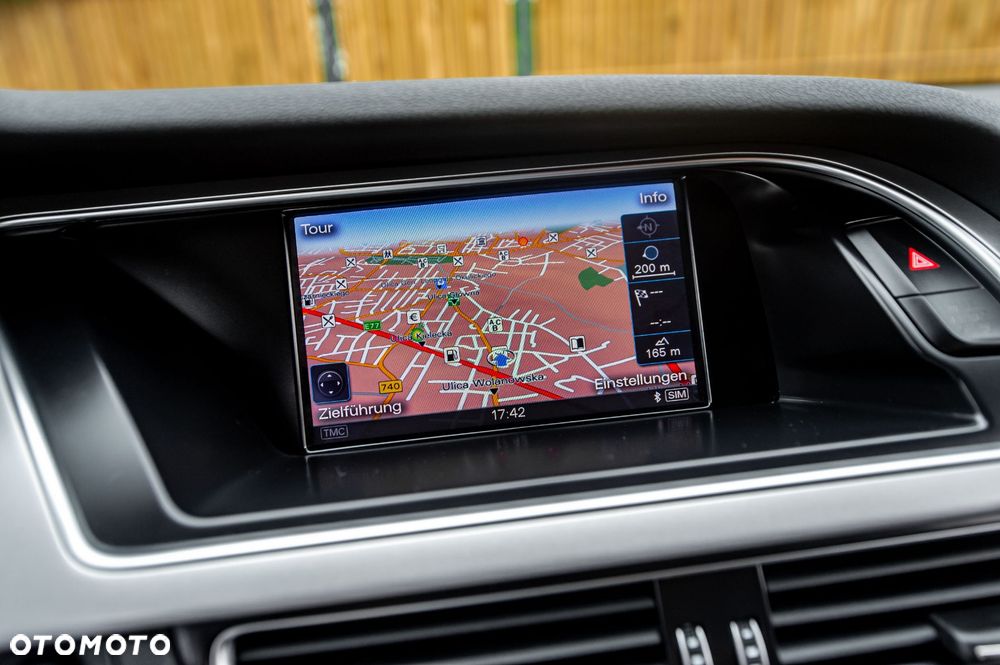 Audi A4 Avant 2.0 TDI Quattro Design S tronic - 31