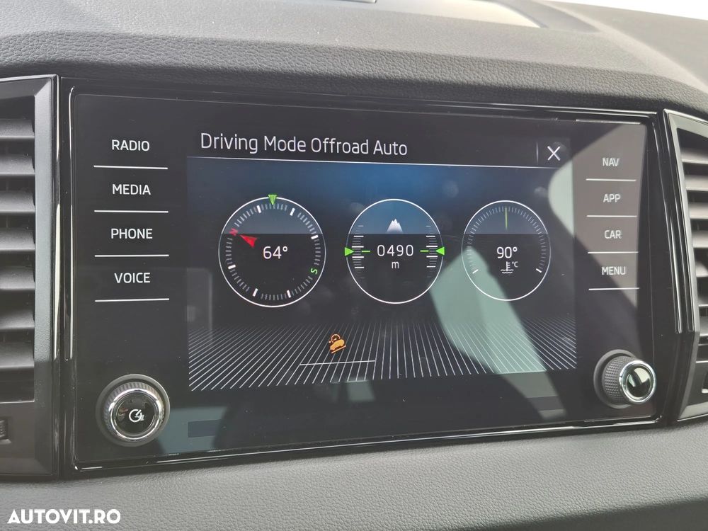 Skoda Karoq 2.0 TSI 4X4 DSG Sportline - 28