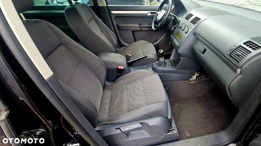 Volkswagen Touran 2.0 TDI Trendline - 12