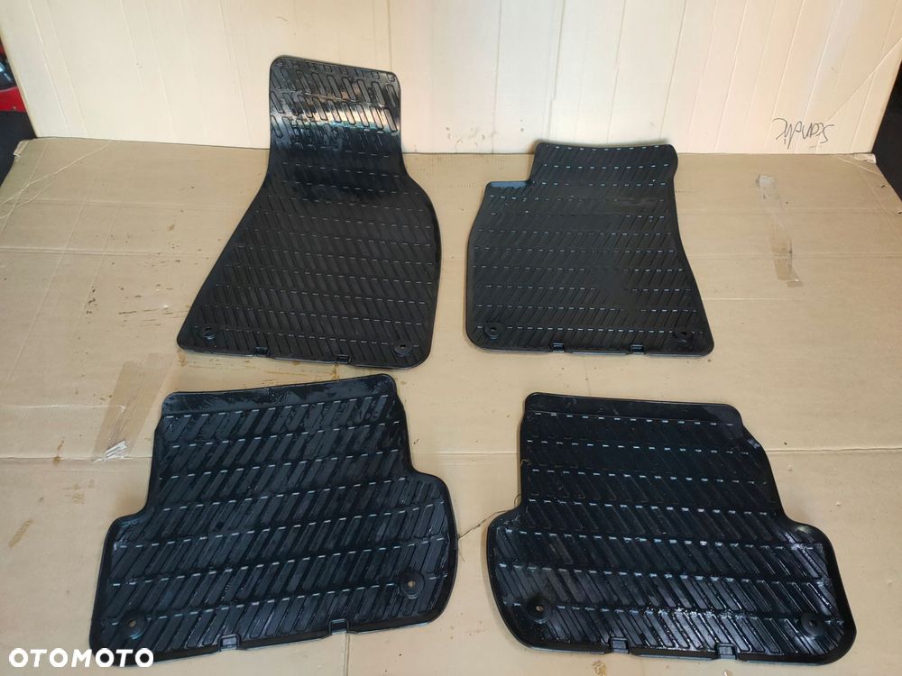 komplet dywaników gumowych audi a4 8e1061501 orginał czarne - 1
