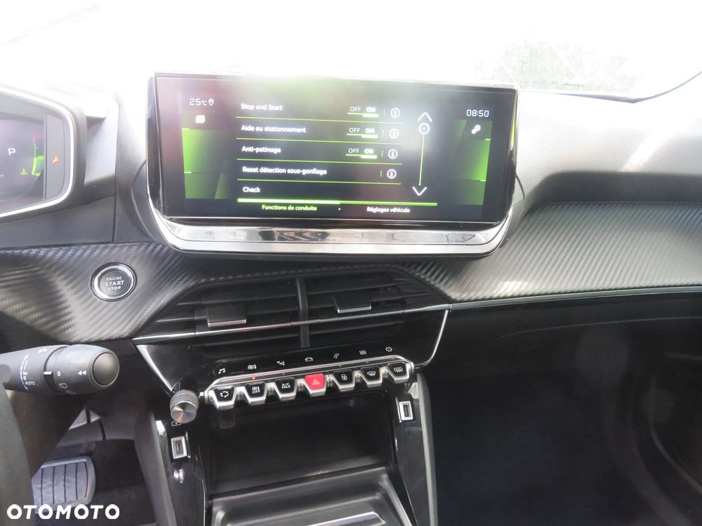 Peugeot 2008 PureTech 130 EAT8 Allure - 11