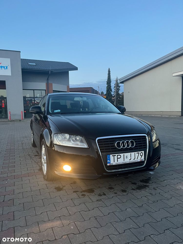 Audi A3 Sportback - 1