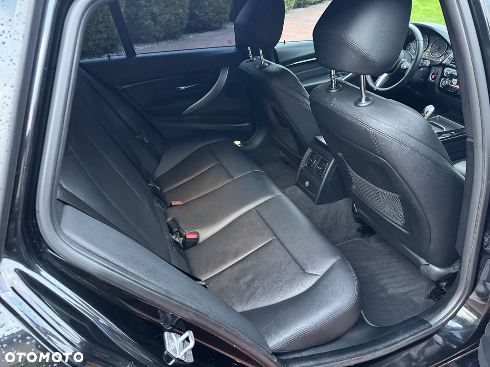 BMW Seria 3 318i GPF M Sport Shadow - 23