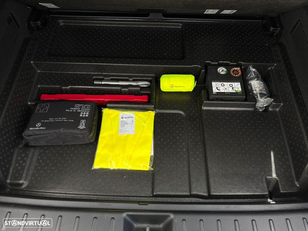 Mercedes-Benz EQB 250+ AMG Line - 34