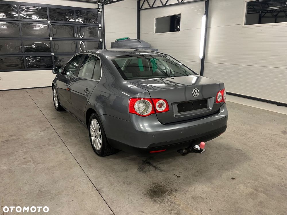 Volkswagen Jetta 1.9 TDI DPF Comfortline - 7