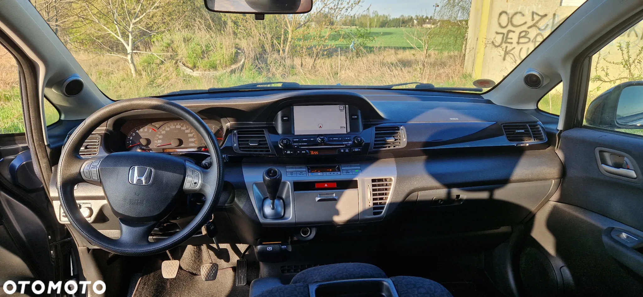 Honda FR-V - 13