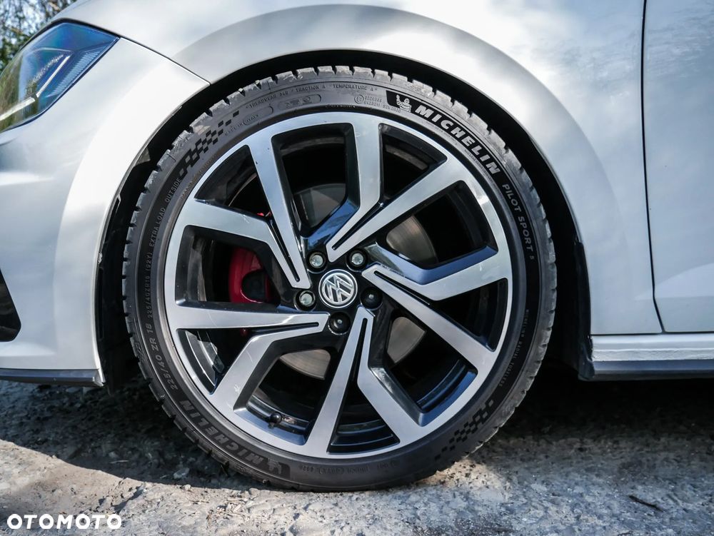 Volkswagen Polo 2.0 TSI OPF DSG GTI - 20