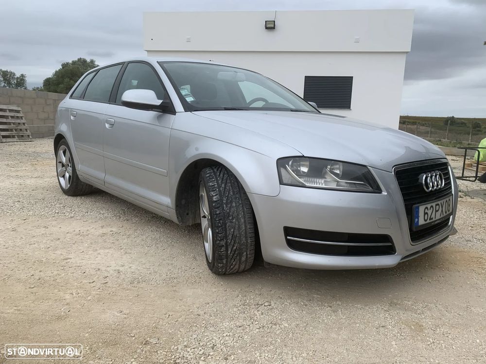 Audi A3 Sportback 1.6 TDI DPF Attraction - 4