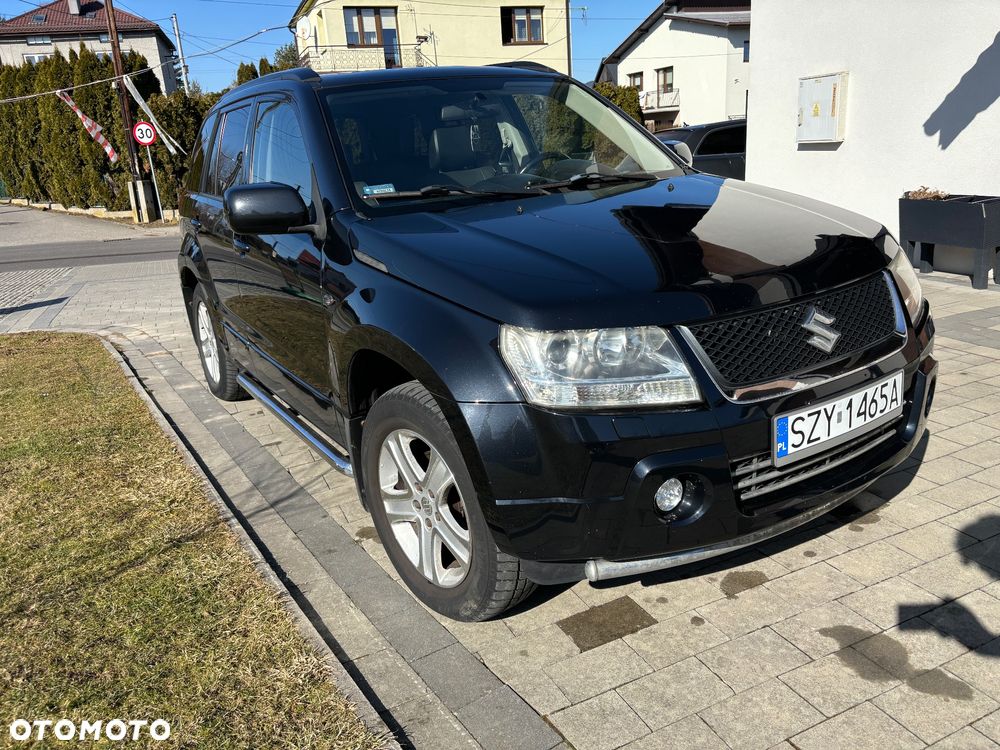 Suzuki Grand Vitara 2.0 De luxe - 2