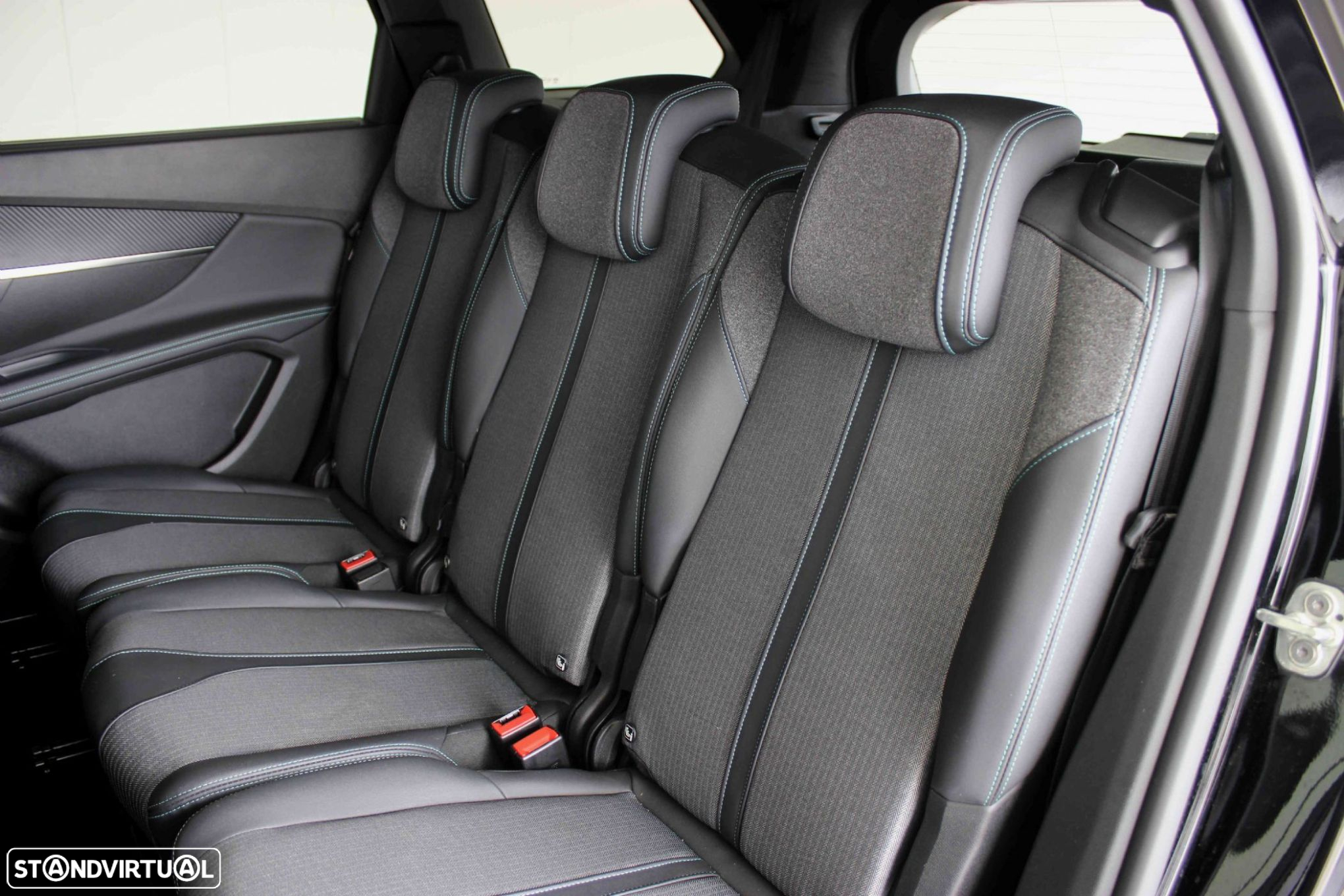 Peugeot 5008 1.2 PureTech Allure EAT8 - 20