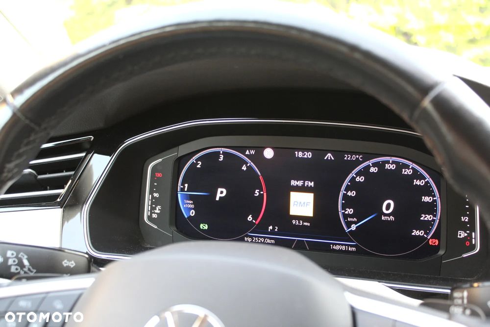 Volkswagen Passat - 18