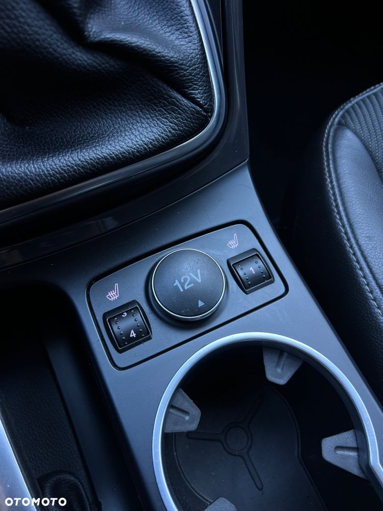 Ford Kuga 2.0 TDCi 2x4 Titanium - 33