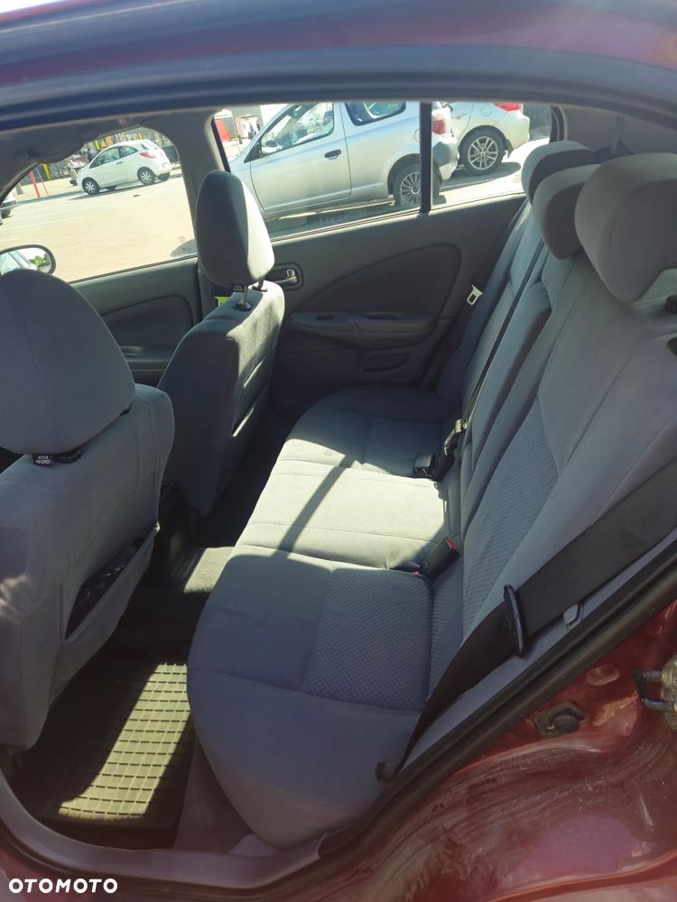 Nissan Almera - 20