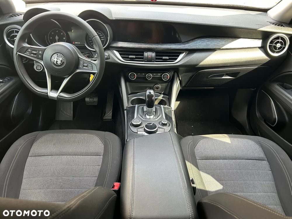 Alfa Romeo Stelvio 2.2 Diesel 16V AT8 Q4 Business - 11