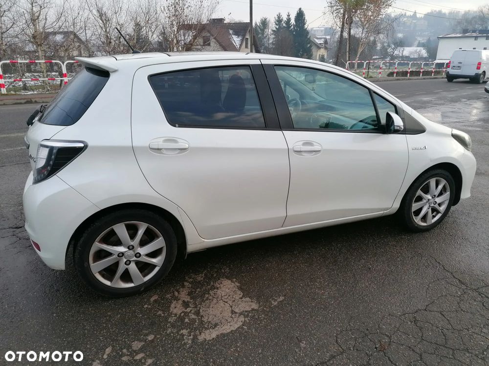 Toyota Yaris - 11