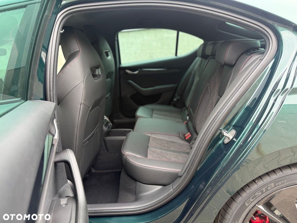 Skoda Octavia 2.0 TSI RS DSG - 12