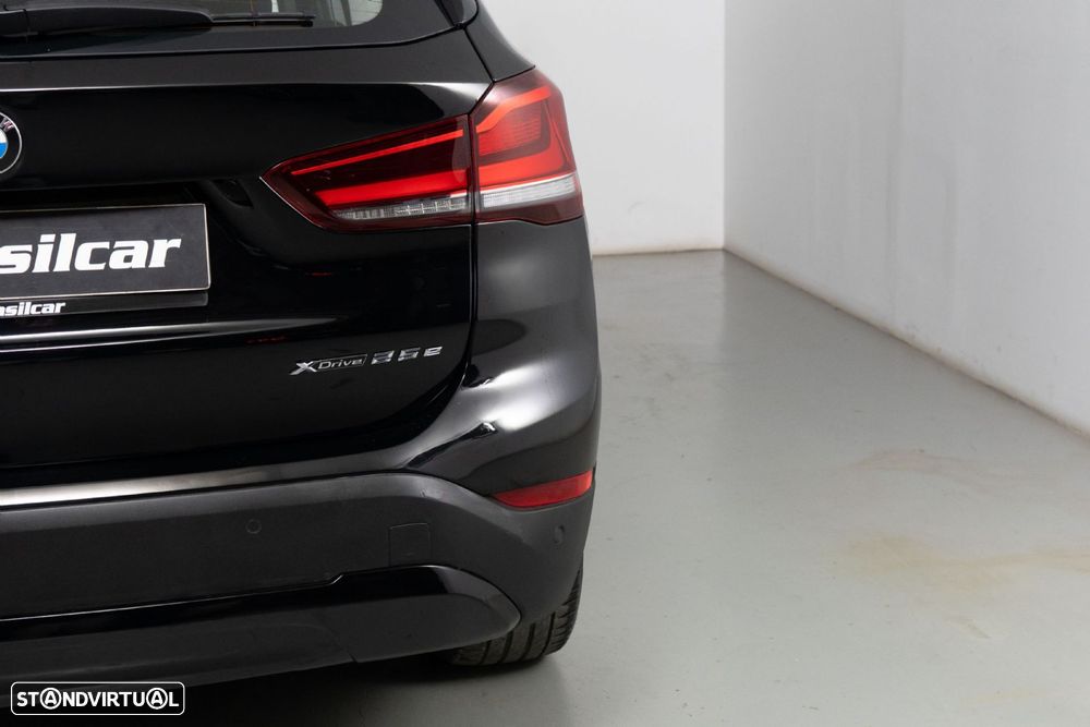 BMW X1 25 e xDrive Corporate Edition - 17