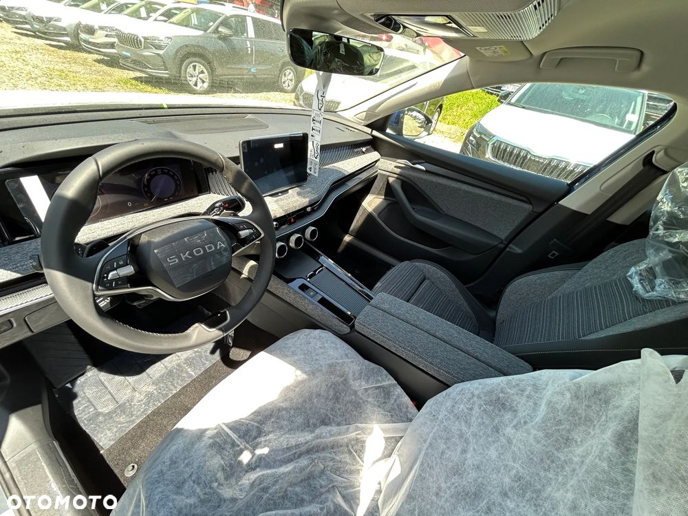 Skoda Superb 2.0 TSI Drive DSG - 14