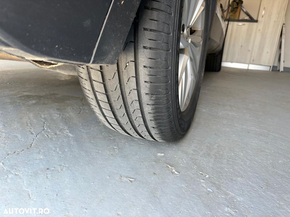 Volkswagen Tiguan - 26