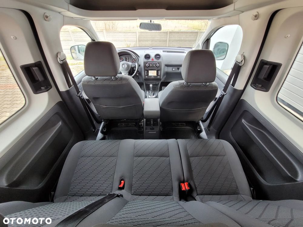 Volkswagen Caddy Highline DSG - 20