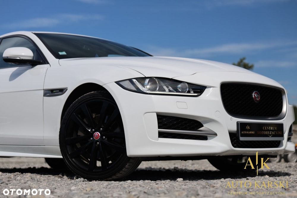 Jaguar XE - 11