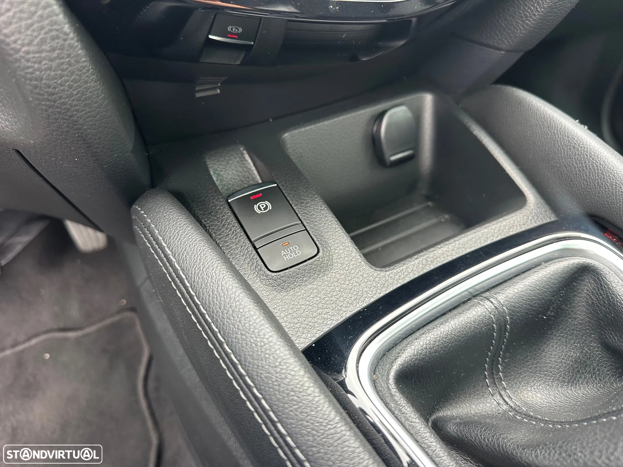 Nissan Qashqai 1.5 dCi N-Connecta - 9