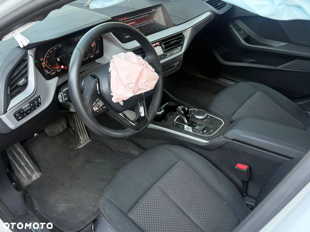 BMW Seria 1 118i - 10