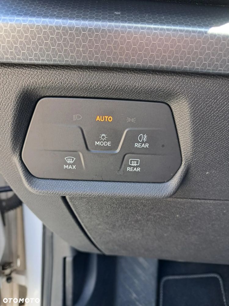Seat Leon 1.0 eTSI Style DSG - 12