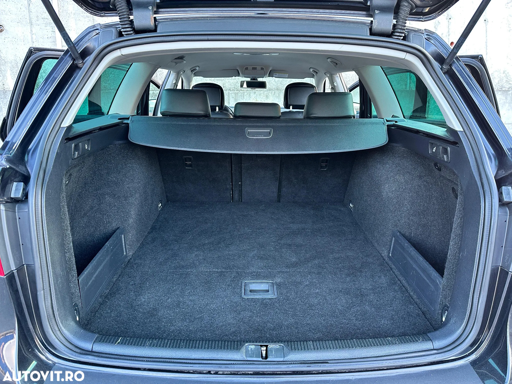 Volkswagen Passat Variant 2.0 TDI 4Motion BlueMotion Technology Highline DSG - 24