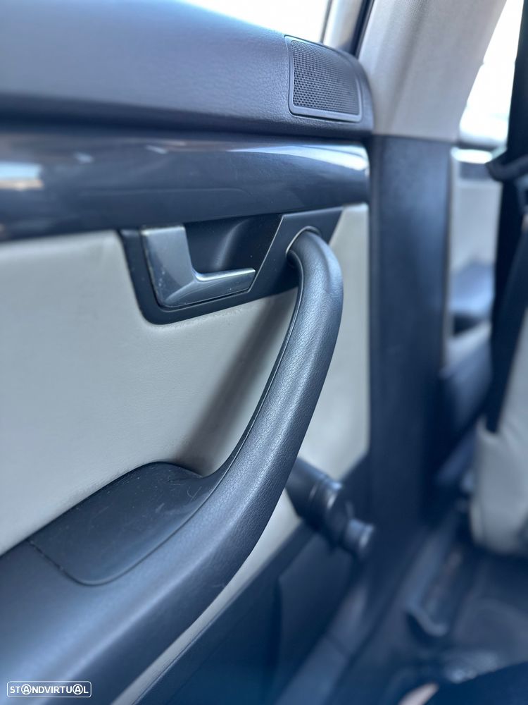 Audi A4 Avant 1.9 TDI m5 - 12