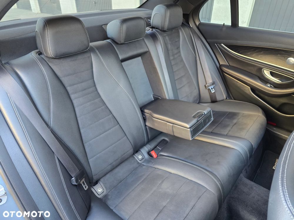 Mercedes-Benz Klasa E 220 d 4-Matic AMG - 25