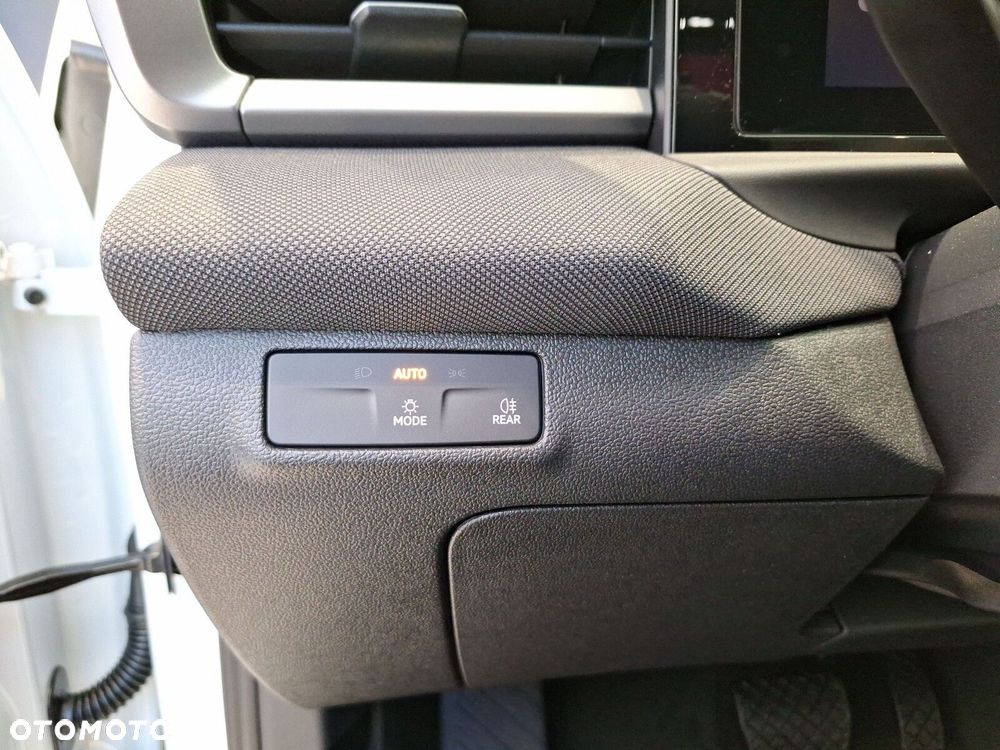 Volkswagen T-Roc 1.5 eTSI Life DSG - 25