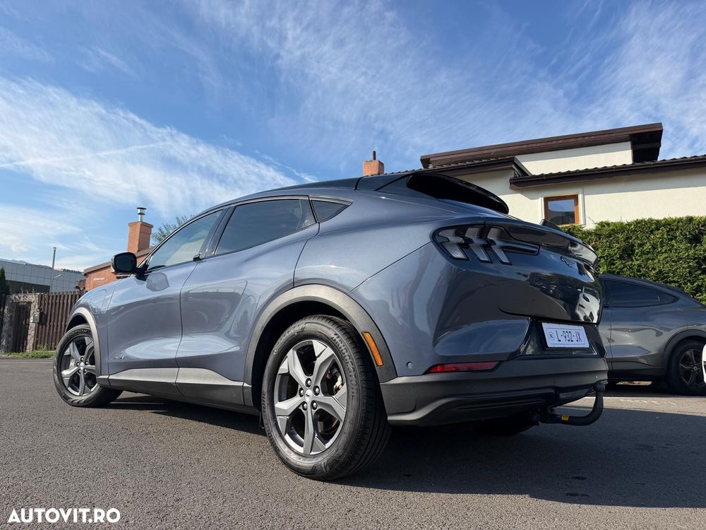 FORD Mustang Mach-E 2021 — imagine 2