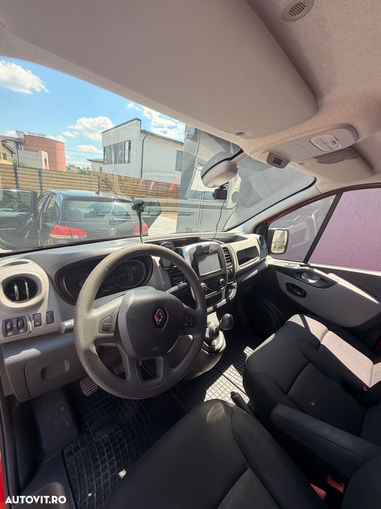 Renault Trafic - 14