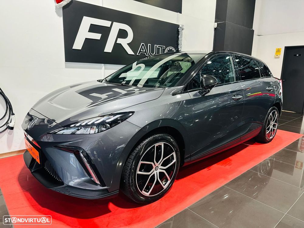 MG MG4 64 kWh Luxury - 1