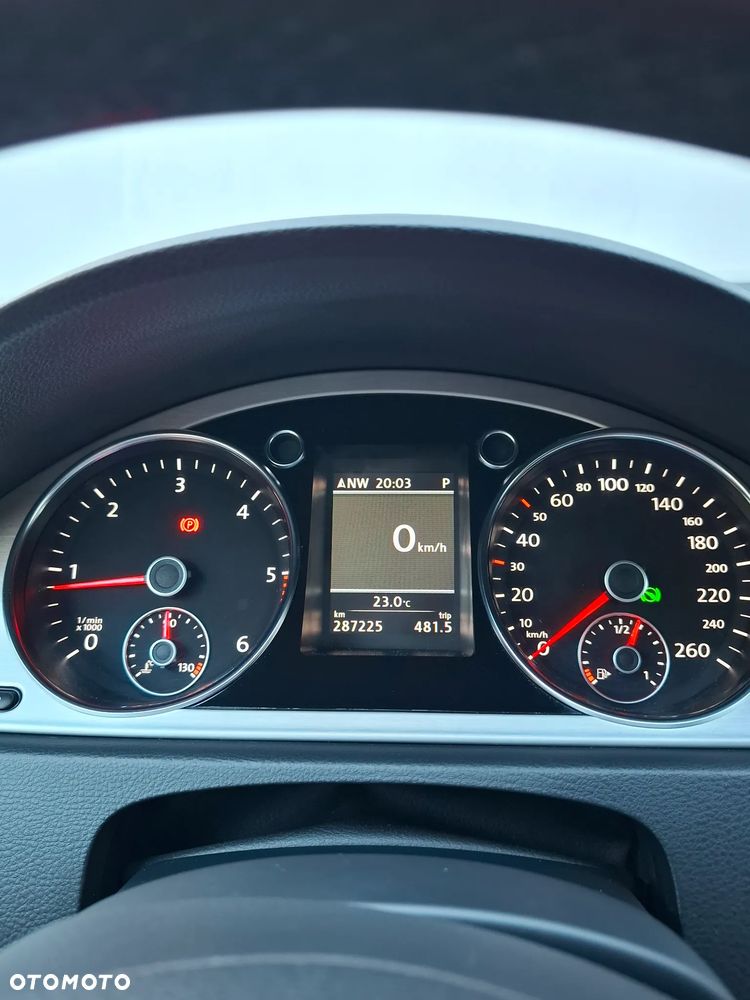 Volkswagen Passat 2.0 TDI Highline DSG - 10