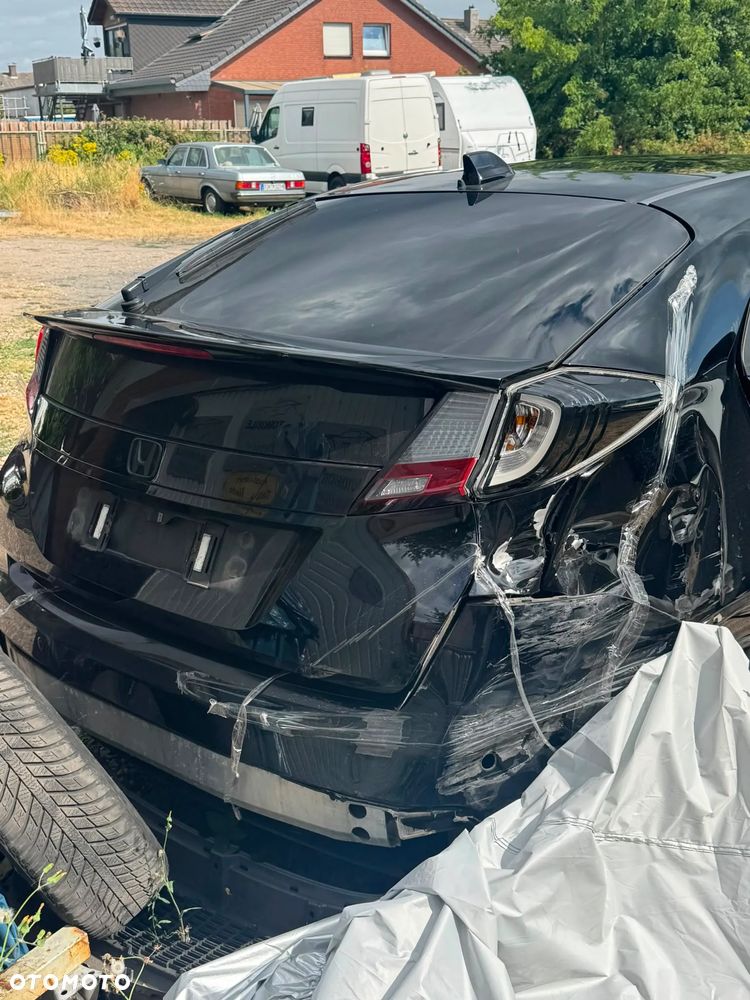 Honda Civic 1.6 i-DTEC Executive Black Edition - 2