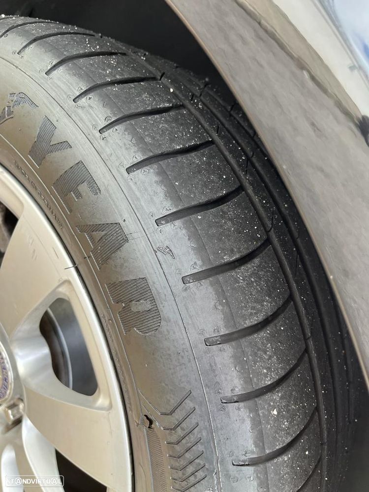 Mercedes-Benz E 200 BlueTEC Avantgarde Auto - 29