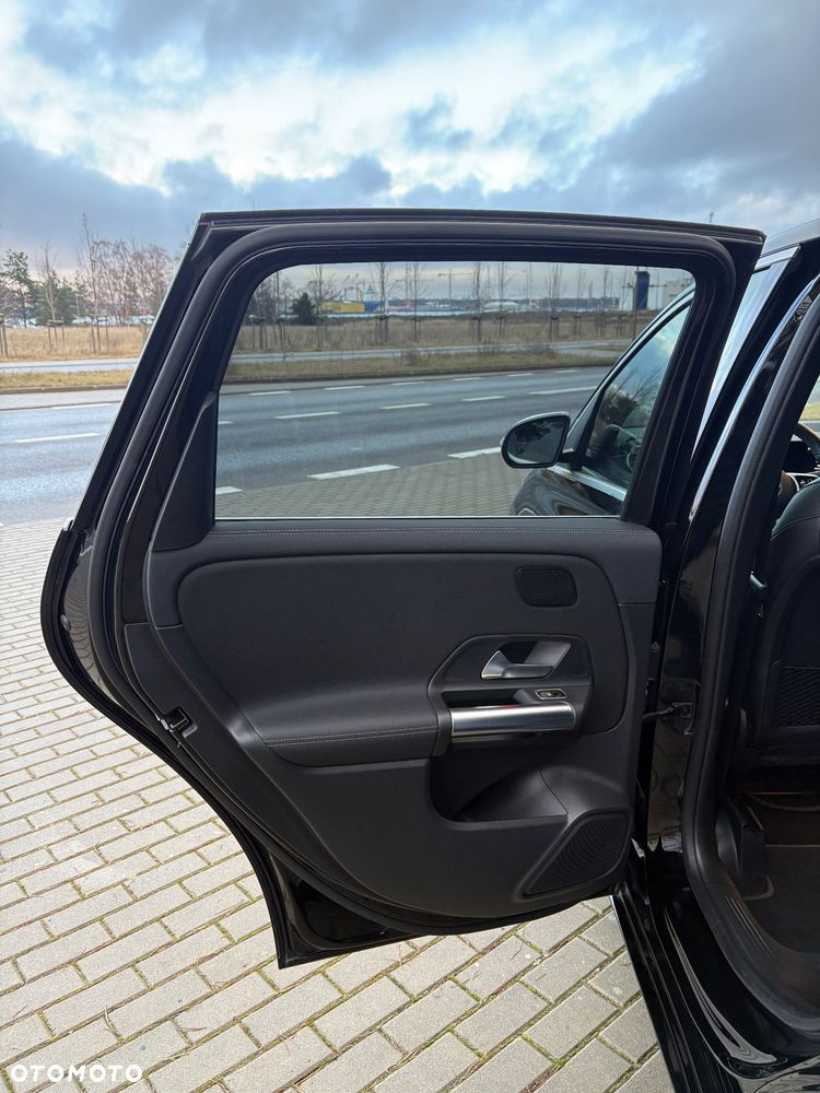 Mercedes-Benz Klasa B 180 7G-DCT - 24