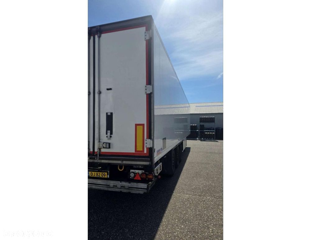 Schmitz Cargobull SKO FP 45 ThermoKing SLXi Spectrum Multitemp with Taillift - 6