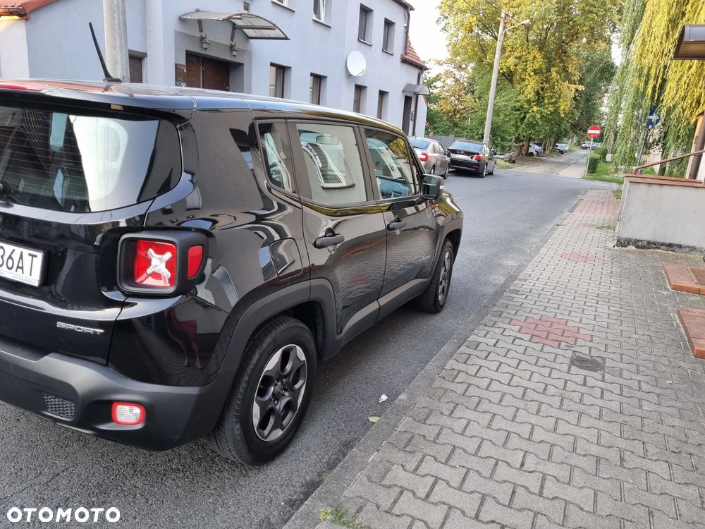 Jeep Renegade 1.6 E-TorQ Sport FWD - 3