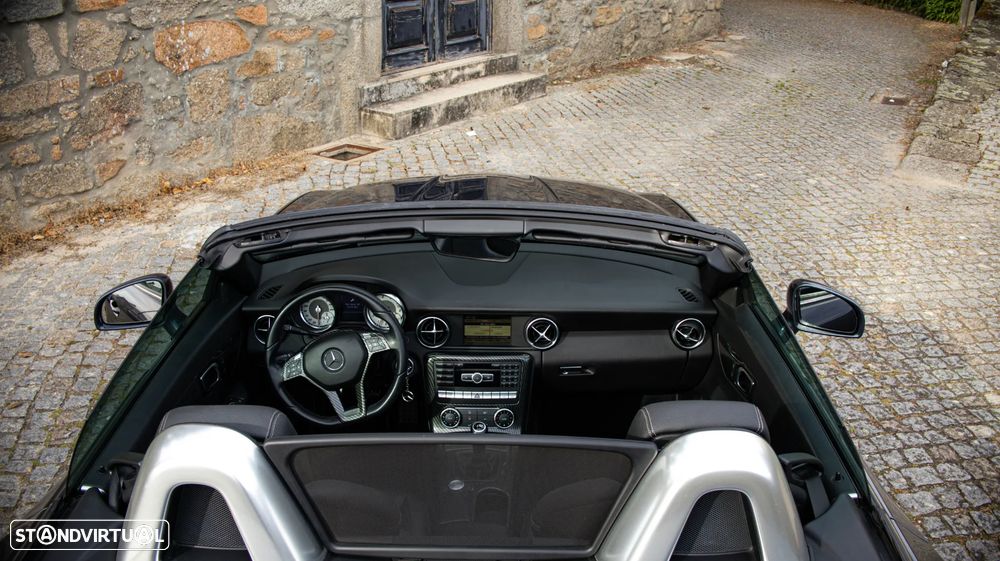 Mercedes-Benz SLK 200 (BlueEFFICIENCY) CarbonLOOK Edition - 28