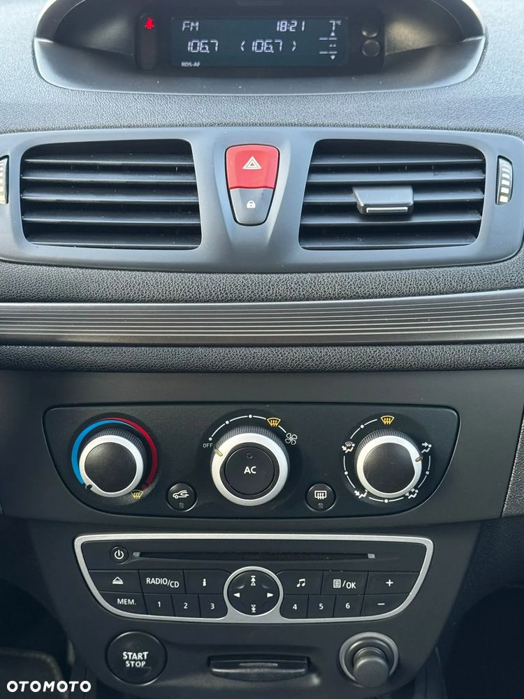 Renault Megane 1.6 16V 110 Expression - 27