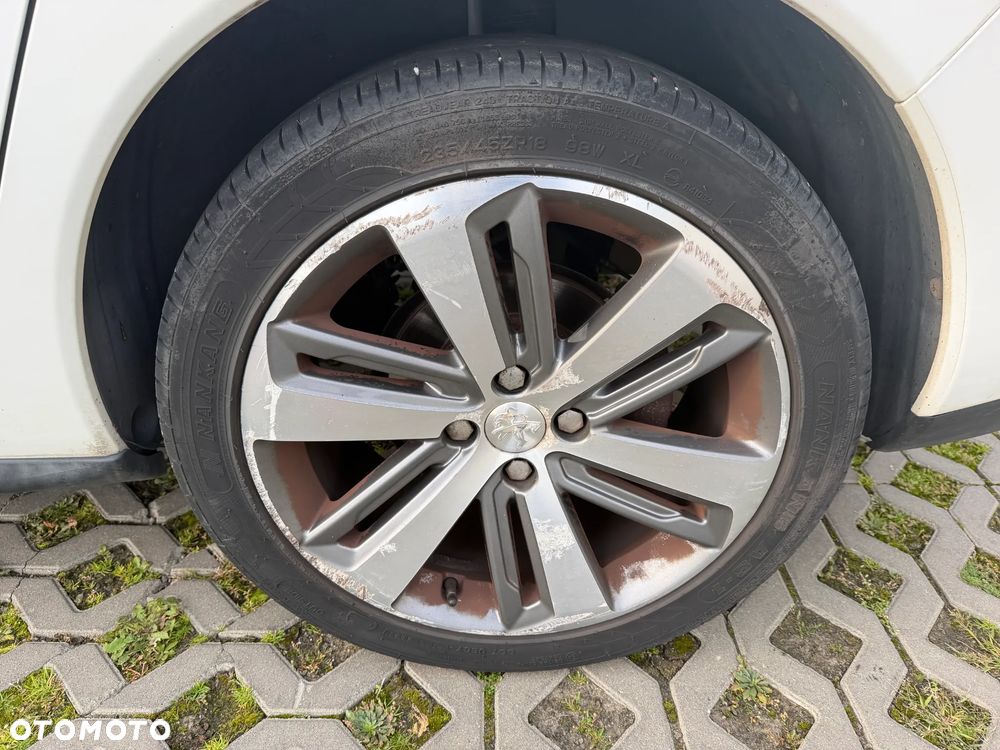 Peugeot 3008 - 18