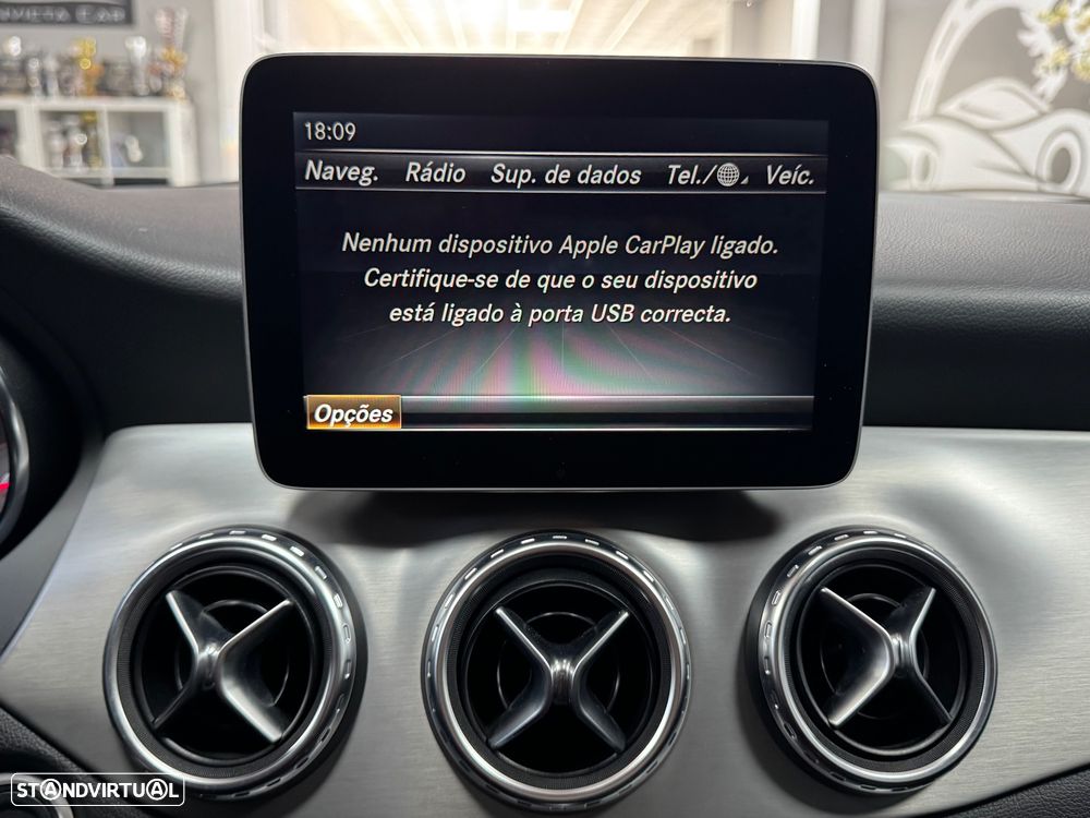 Mercedes-Benz GLA 200 d 4Matic 7G-DCT AMG Line - 33