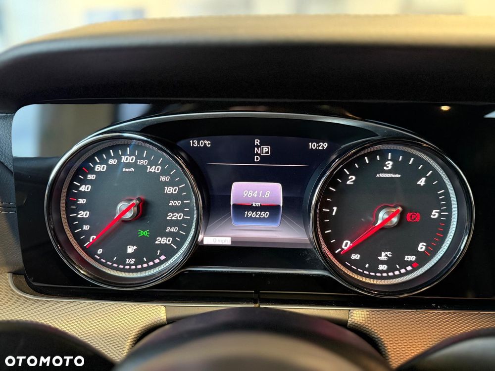 Mercedes-Benz Klasa E 220 d 9G-TRONIC AMG Line - 16