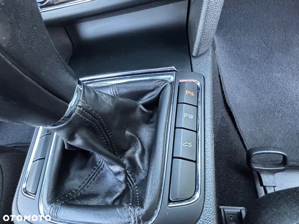 Skoda Superb 2.0 TDI Active - 35