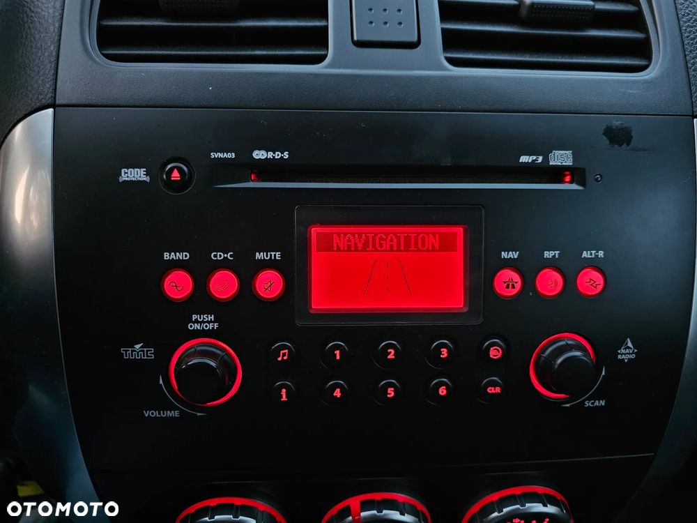 Suzuki SX4 1.6 Premium Outdoor - 33