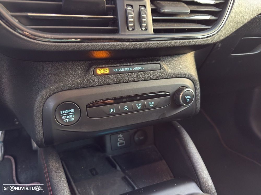 Ford Focus 1.0 EcoBoost Hybrid ST-LINE - 10