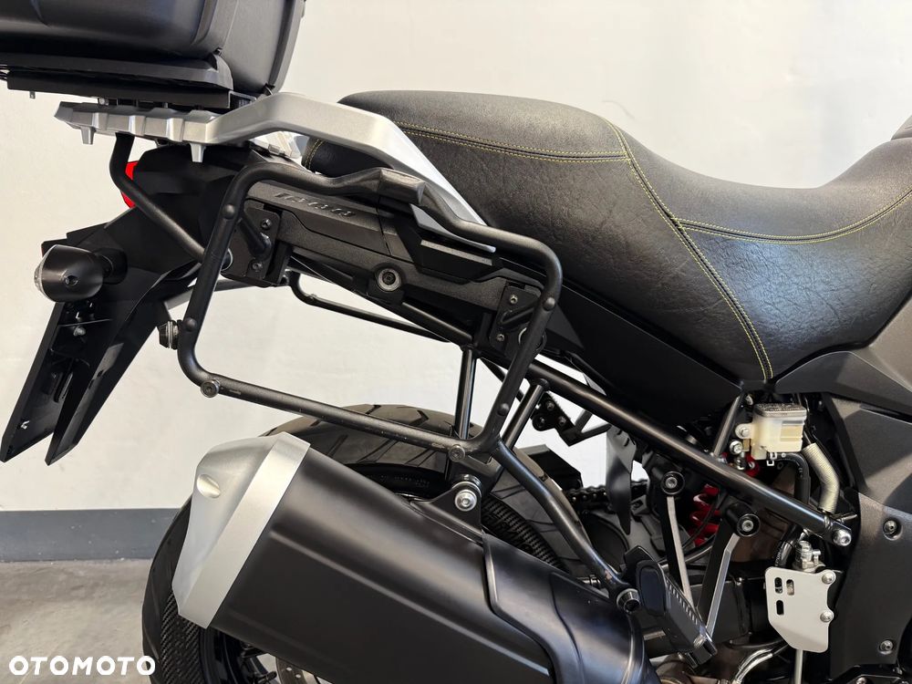 Suzuki V-STROM - 35
